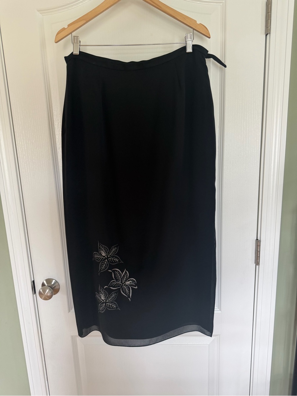 Black Midi Skirt with Subtle Floral Embroidery, sz16